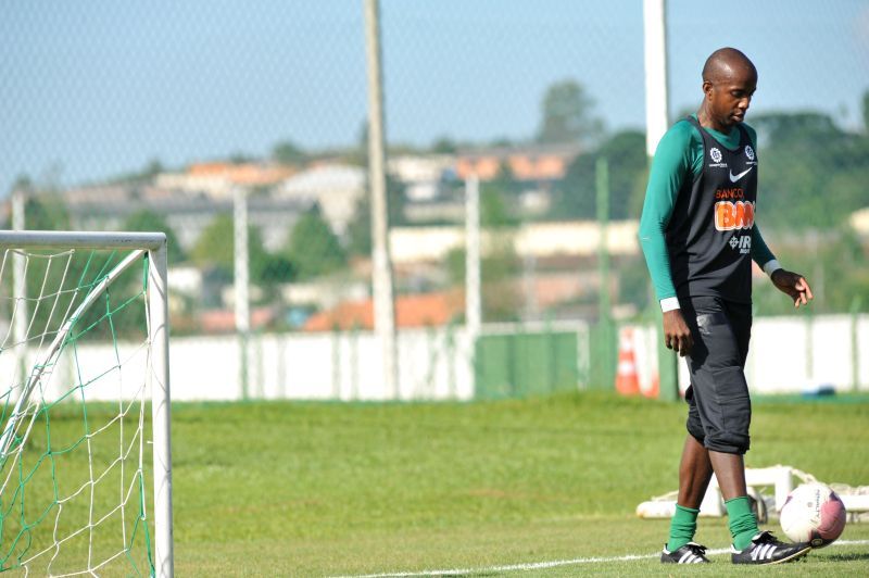 O goleiro Édson Bastos, atualmente reserva no Alto da Glória: Quero sair do Coritiba de forma diferente, jogando | Marco André Lima/ Gazeta do Povo