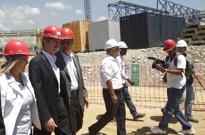 Ministro Aldo Rebelo ficou impressionado com as obras no Maracanã | Ricardo Moraes / Reuters
