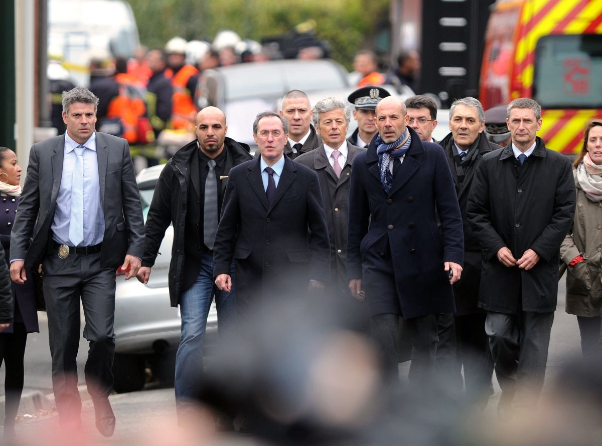 O ministro do Interior, Claude Guéant, deu entrevista coletiva após a confirmação da morte de Mohammed Merah | AFP PHOTO/PHILIPPE DESMAZES