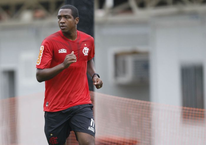 O meia Renato Abreu em seu primeiro treino físico no Flamengo após a recuperação de problema cardíaco | André Portugal/Vipcomm