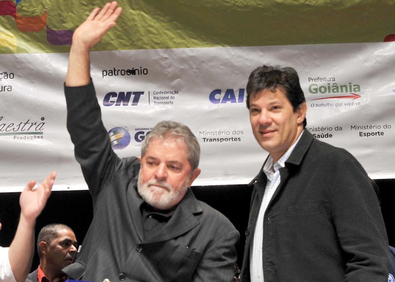 Lula e seu pupilo Haddad: para eleger o ex-ministro em São Paulo, PT negocia cargos em Brasília | Antônio Cruz/ABr