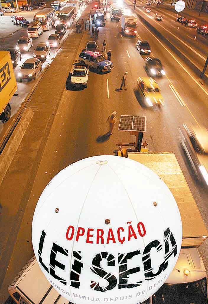 Motorista que se recusar a fazer o bafômetro em blitz não poderá ser alvo de ação penal | Alexandre Brum/Agência O Dia