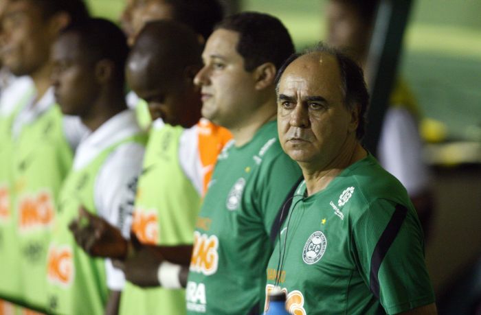 Marcelo Oliveira disse que tem de buscar resultados, e não dar resposta a torcedores | Antonio More / Gazeta do Povo