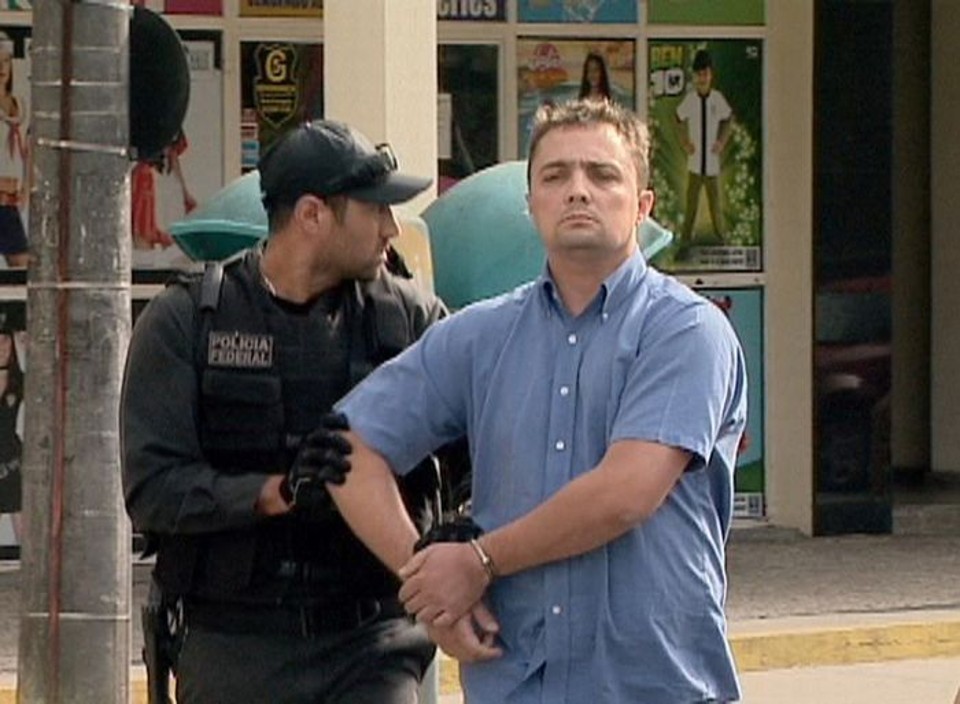 PF prende dois por apologia à violência na web Emerson Rodrigues fazia comentários sobre a impossibilidade de localizá-lo | Reprodução/RPC/TV