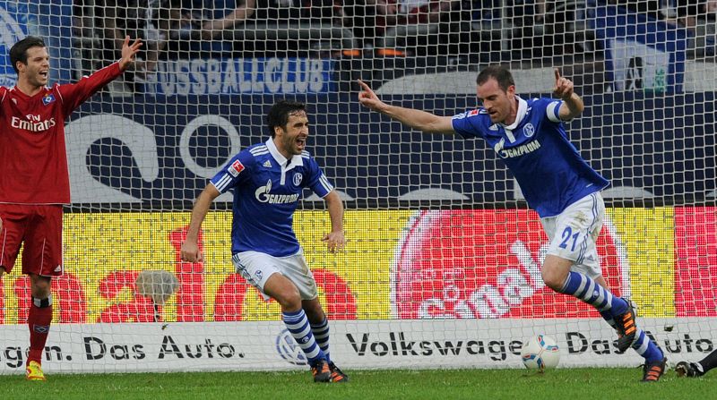 Schalke 04, do zagueiro Metzelder, está em quarto lugar no Campeonato Alemão | AFP