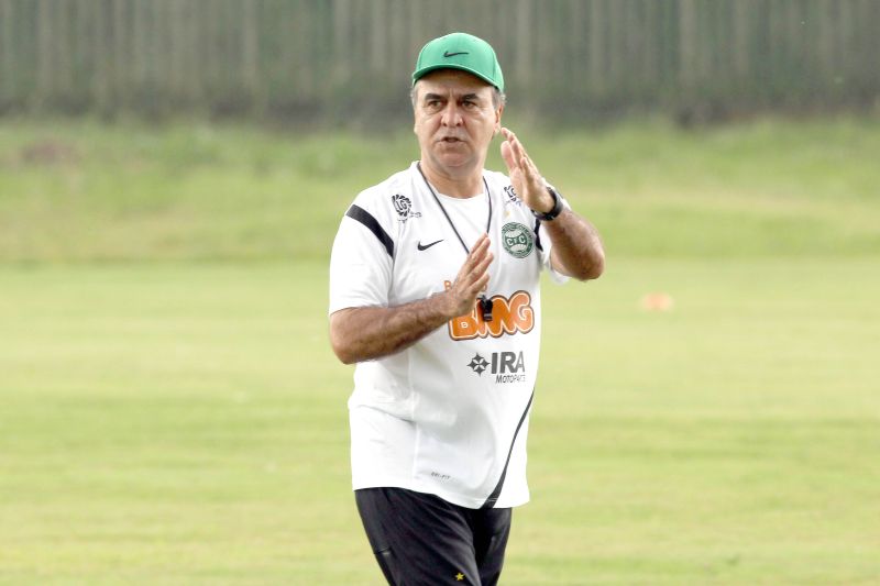 Marcelo Oliveira quer recuperar o atacante Keirrison psicologicamente | Waler Alves/ Gazeta do Povo