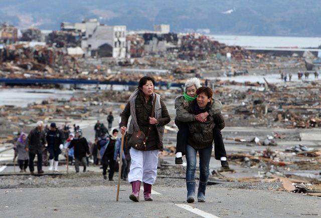 Exposição traz painéis de fotos do Japão antes, durante e depois de tsunami | Divulgação