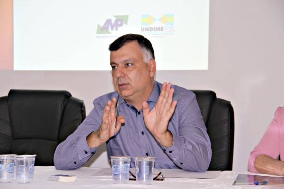 Seis em cada 10 cidades do Paraná não pagam o piso do magistério Para Gabriel Samaha, governo precisa rever o índice de correção | Gerson Klaina/Tribuna do Paraná