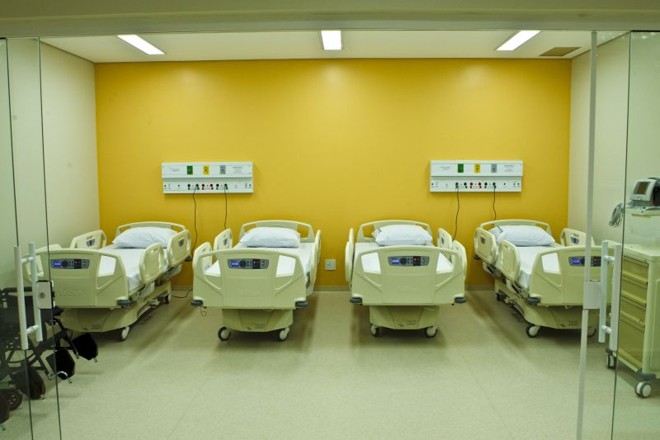 Espaço tem 141 leitos de enfermaria (foto) e 20 leitos de UTI | 