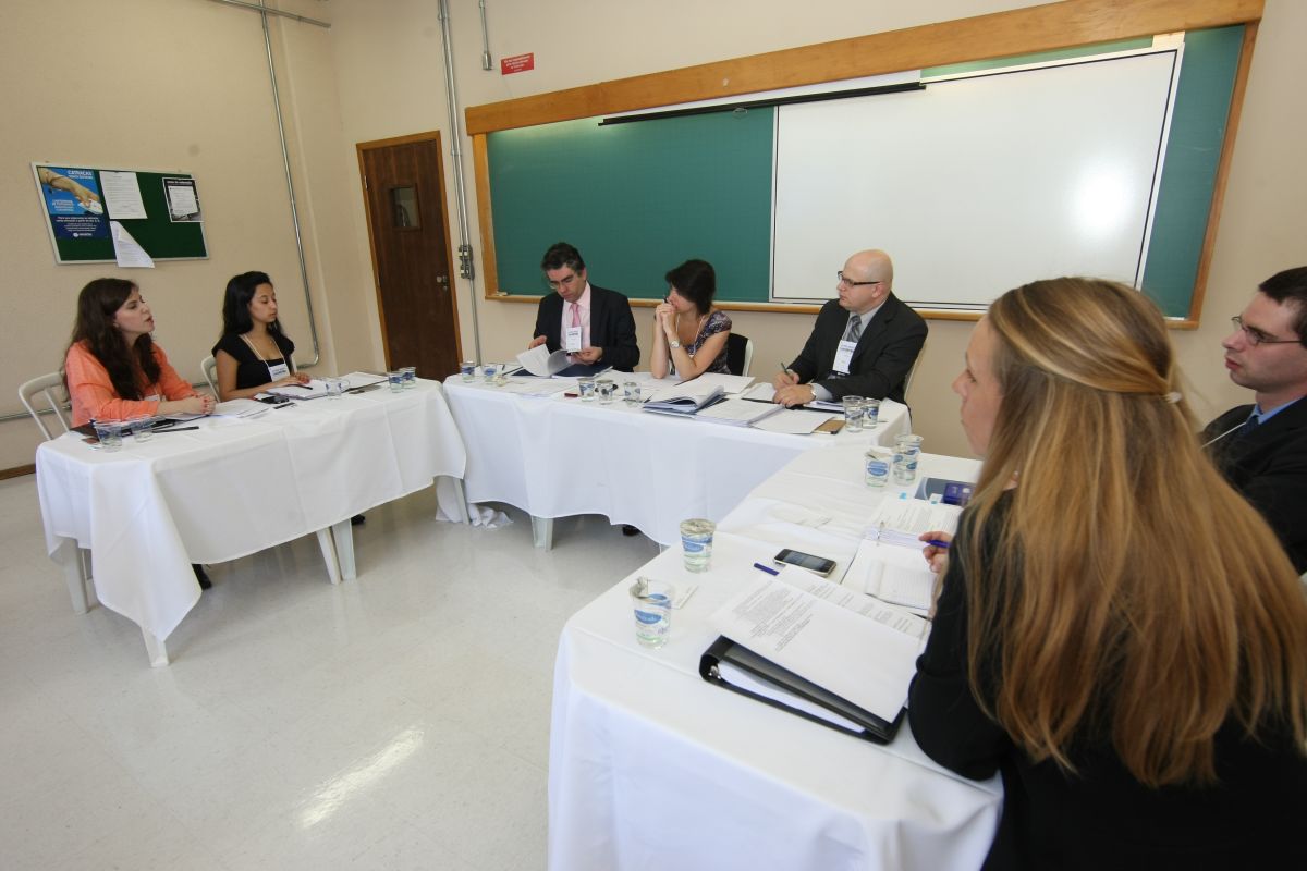 Estudantes se reuniram neste mês no Unicuritiba para se preparar para o Vis Moot | Aniele Nascimento / Gazeta do Povo