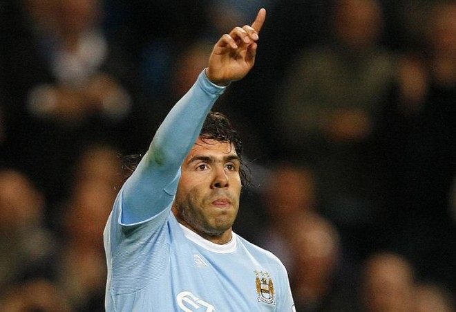 Tevez pode voltar a atuar pelo City diante do Chelsea | Phill Noble / Reuters