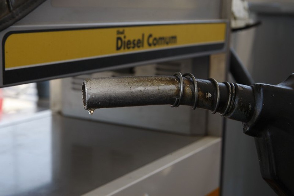 Distribuidoras não têm o diesel S500 para comercializar, e os postos estão ficando com as bombas secas | Antonio Costa/Gazeta do Povo
