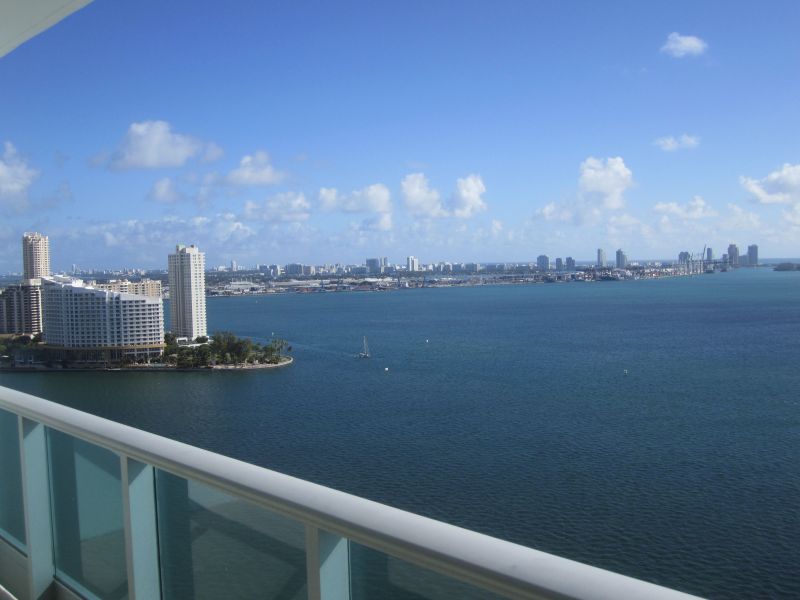 Imóveis de alto padrão, com vista para o mar, estão entre os preferidos pelos brasileiros em Miami | Divulgação