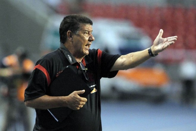 Técnico Joel Santana lamentou os problemas de lesão enfrentados pelo Flamengo | Alexandre Loureiro / Vipcomm