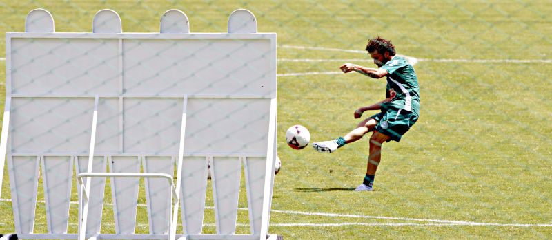 Artilheiro do Coritiba e principal contratação do clube, o meia Lincoln, com sete gols, carrega a responsabilidade de ser decisivo contra o Tubarão | Felipe Rosa/ Gazeta do Povo