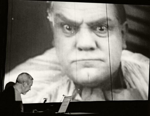 Peça de Steven Severin não entrará em cartaz no Festival de Curitiba | Divulgação