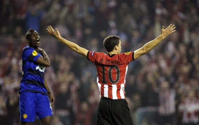Oscar de Marcos comemora o segundo gol do Athletic Bilbao diante do Manchester United | Reuters