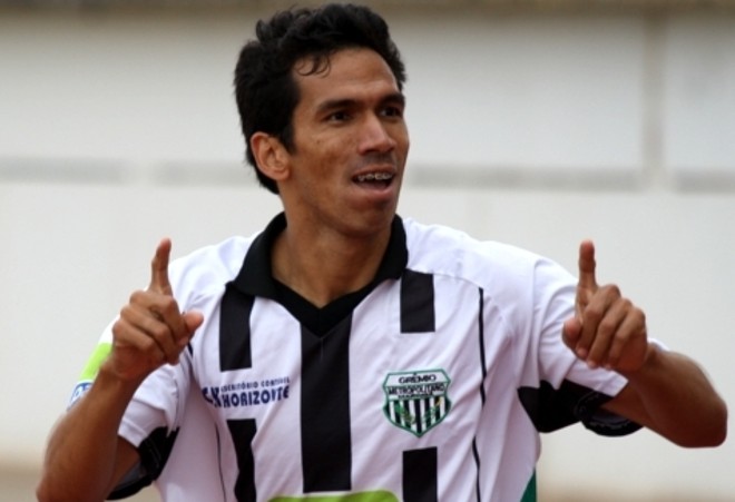 Segundo Cenci, Souza deverá retornar ao tricolor |
