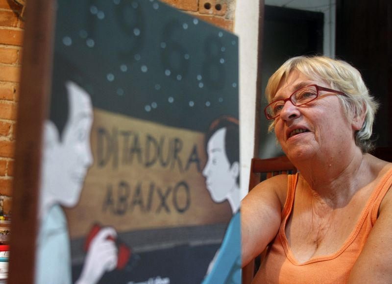 O que é preciso entender é que a tortura desse menino, que só estava andando de bicicleta, não tem nenhuma diferença para a tortura da presidente Dilma.Teresa Urban, jornalista | Daniel Drevecki/ Arquivo/Gazeta do Povo