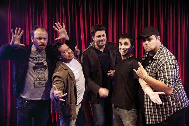 Apresentada por Danilo Gentili (ao centro), série de stand-up Comedy Central Apresenta antecipou no VH1 as mudanças propostas pela nova lei | Divulgação