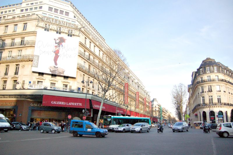 Presidente da cadeia de lojas Galerias Lafayette (foto), na França, acusa os Wildenstein de esconder informações sobre a obra roubada | Wikimedia commons