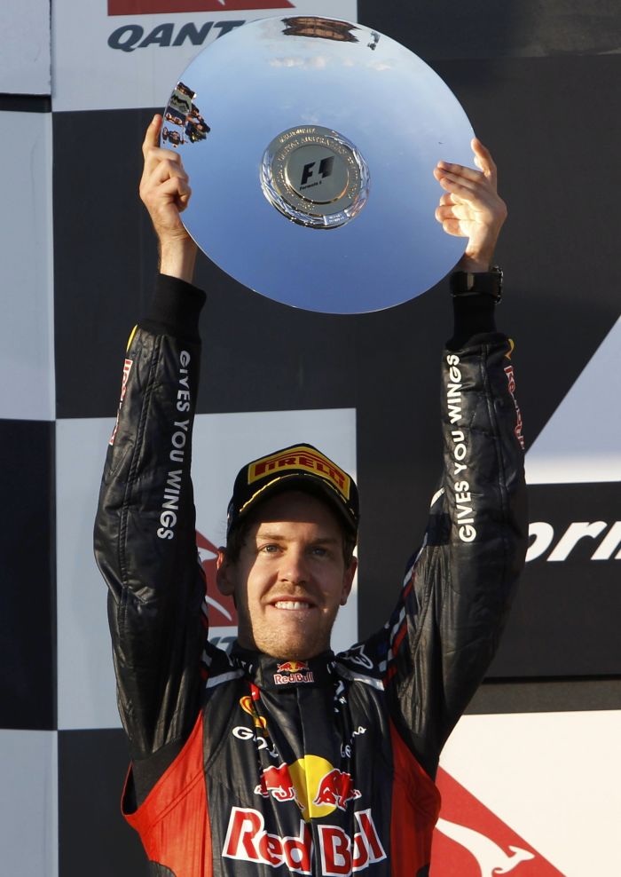 Vettel leva para casa o troféu de terceiro colocado na Austrália | AFP