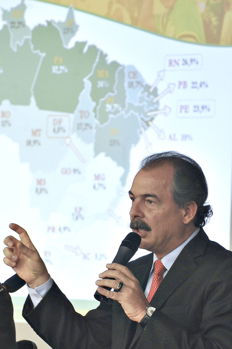 Mercadante: mudanças para que seja feita verdadeira avaliação | Antônio Cruz/Agência Brasil