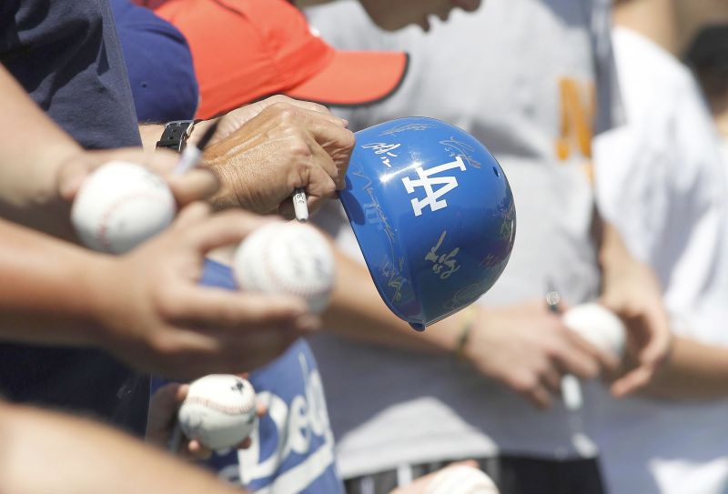 | Darryl Webb/Reuters