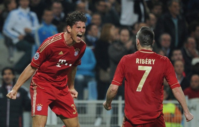 Mario Gomez celebra primeiro gol do Bayern sobre o time de Marselha | 