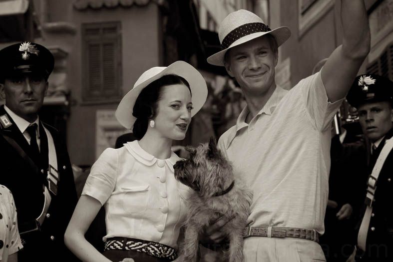 Edward (James DArcy) e Wallis (Andrea Riseborough): preço alto pelo amor | Divulgação