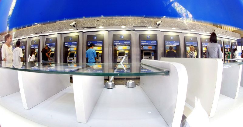 O prazo final para participar do concurso, por meio do site da Cesgranrio, é o dia 13 de março | Daniel Castellano/Gazeta do Povo