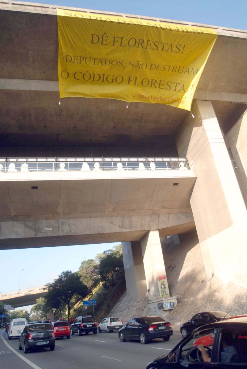 Faixas contra as mudanças | Anderson Barbosa/Fotoarena/Folhapress