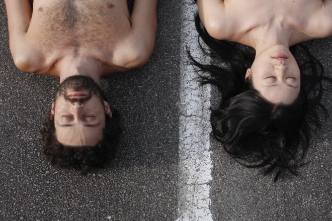 Rodrigo Bolzan (à esq.), da Cia. Brasileira de Teatro, recebeu o prêmio Shell de melhor ator pelo elogiado espetáculo Oxigênio, em cartaz no Fringe durante o festival | 