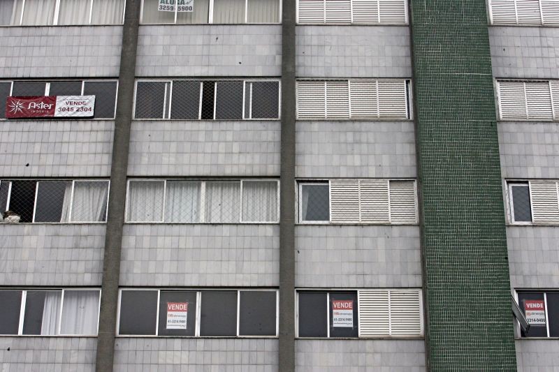 A oferta de usados é recorde, mas os donos mantêm os preços lá em cima | Felipe Rosa/Gazeta do Povo