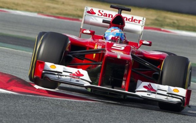 Alonso nos últimos dias de testes em Barcelona: espanhol admite estar ansioso para a estreia da temporada | EFE