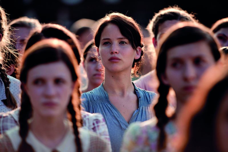 Como Katniss, Jennifer Lawrence alia vigor físico, austeridade e delicadeza | Divulgação