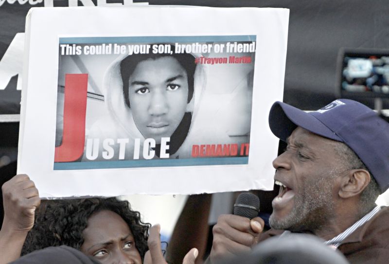 Manifestantes pedem justiça ao jovem negro Trayvon Martin, morto por guarda | Jonathan Alcorn/Reuters