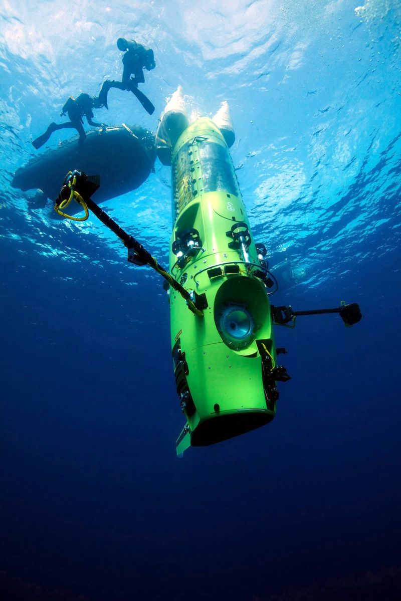 Submersível pilotado pelo cineasta James Cameron | Mark Thiessen (National Geographic)/Reuters