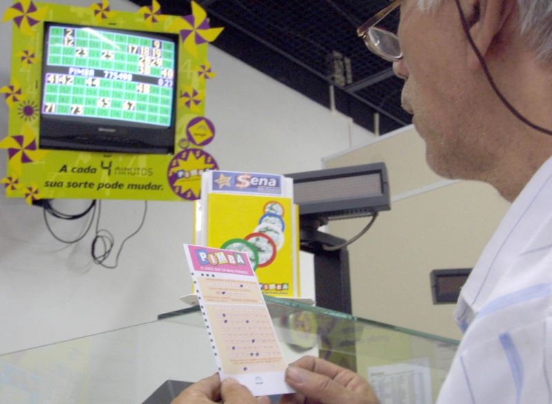 Serviço de Loterias do Estado do Paraná (Serlopar) foi extinto em 2007, durante o governo do hoje senador Roberto Requião (PMDB) | Marcelo Elias/ Gazeta do Povo