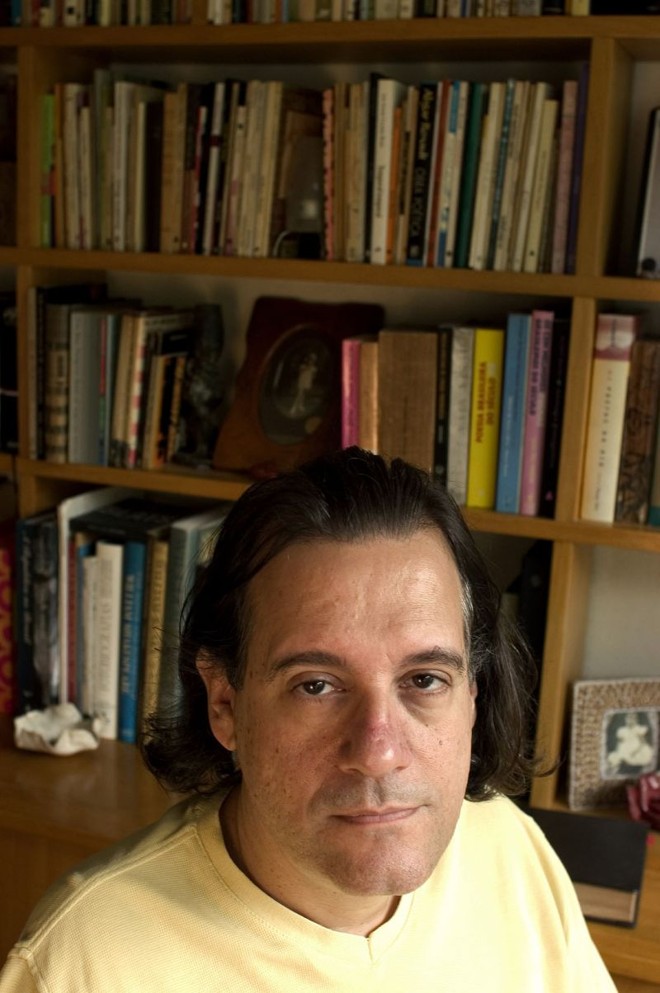 Britto: poemas que exprimem sensações indizíveis |