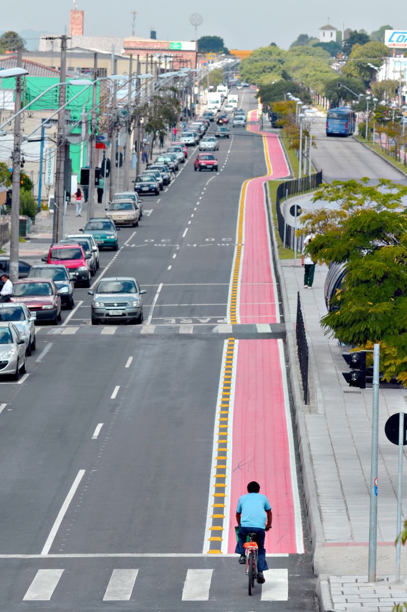 Ciclofaixa na Marechal Floriano: nova rota para bicicletas | Daniel Caron/ Gazeta do Povo