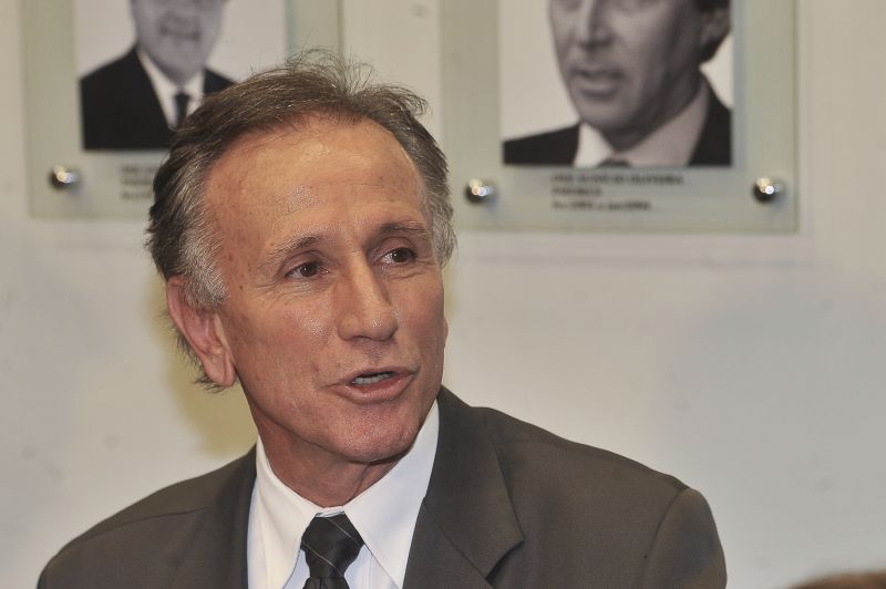 Piau é co-autor do texto, e assim não poderia relatá-lo | José Cruz-/ABr