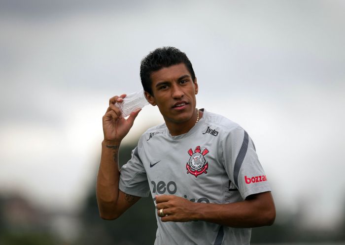 Paulinho: Corinthians quer a primeira colocação independente do adversário | Ricardo Nogueira / Folhapress