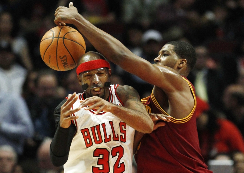 Bulls pega o Philadelphia nos playoffs da NBA | Jim Young / Reuters
