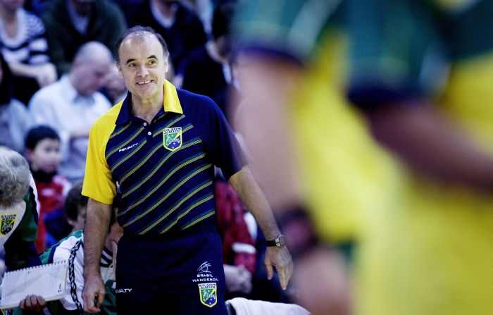 Técnico Javier Cuesta anunciou o desligamento da seleção brasileira masculina de handebol após o fracasso no Pré-Olímpico | Kyrre Lien/AFP