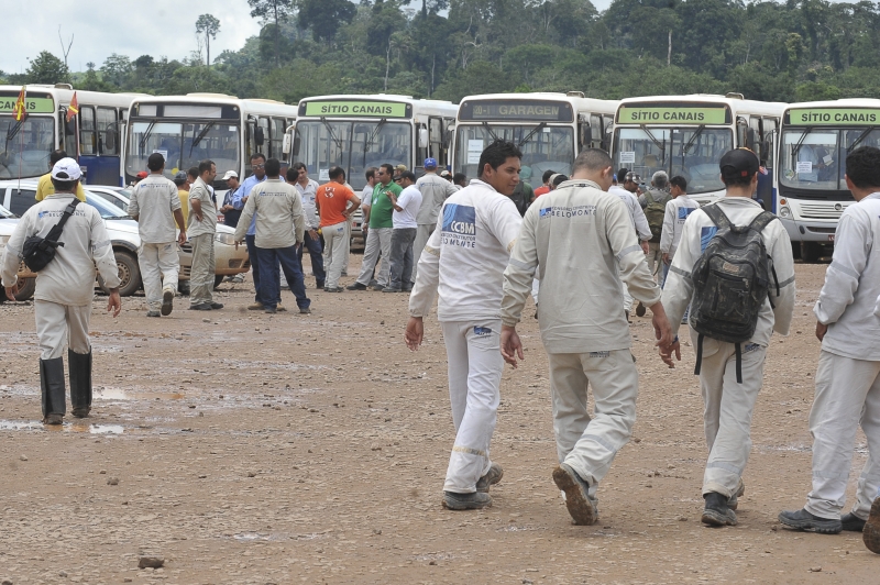 Operários do campo de obras de Belo Monte entram em greve pela terceira vez em seis meses. | Valter Campanato/ABr