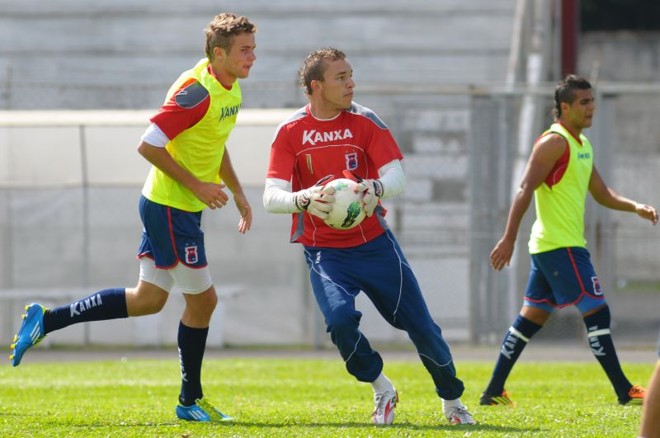 O goleiro Luís Carlos durante treino: 0 a 0 classifica o Tricolor | 