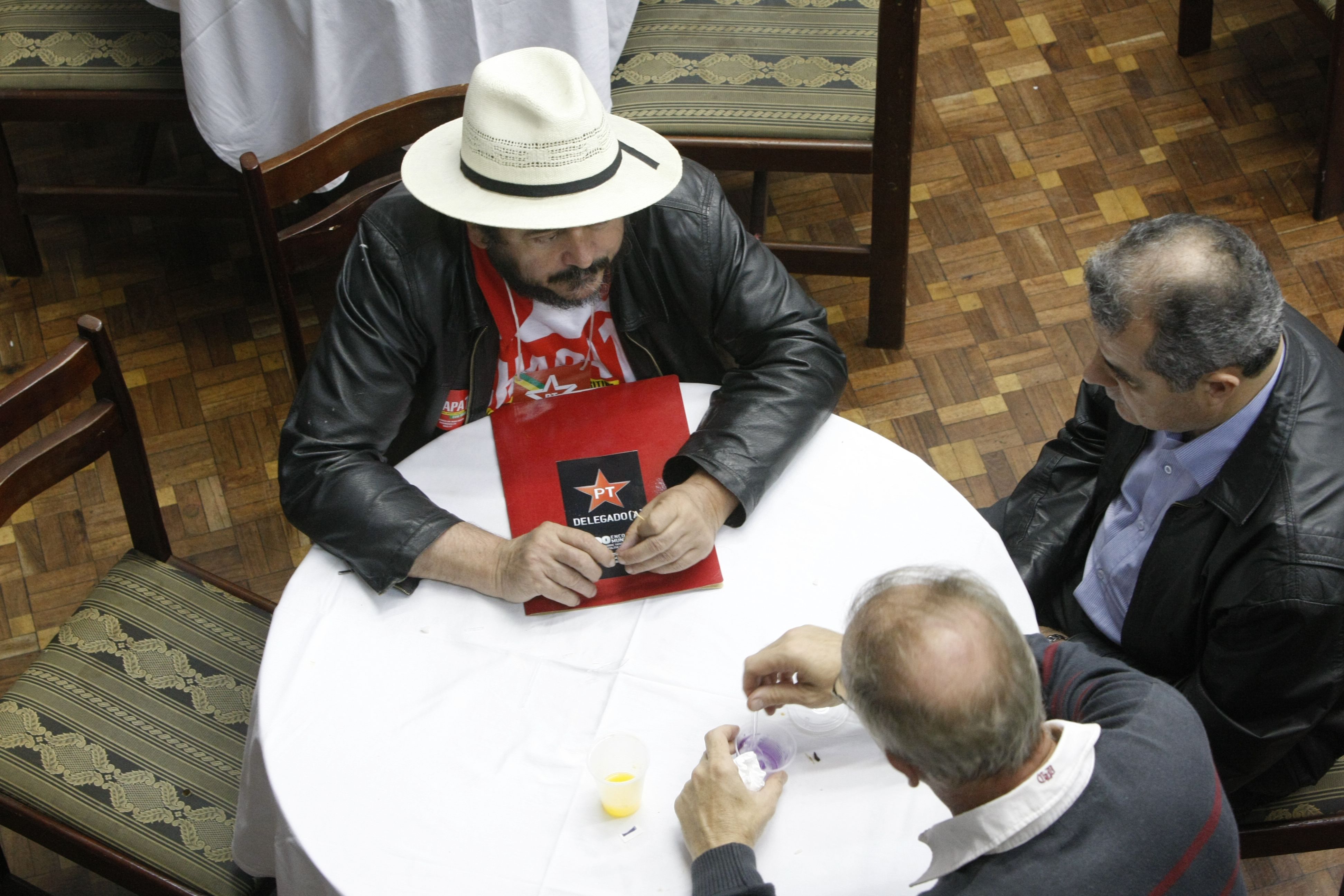 Em convenção realizada neste sábado(28), o PT decidiu apoiar Fruet | Antonio More / AGP