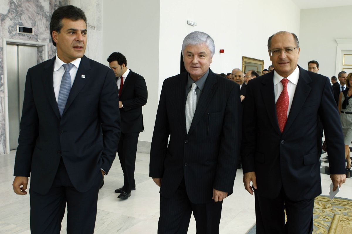 Beto Richa e Valdir Rosssoni recepcionaram o Geraldo Alckmin, governador de São Paulo | Henry Milleo / Agencia de Noticias Gazeta do Povo
