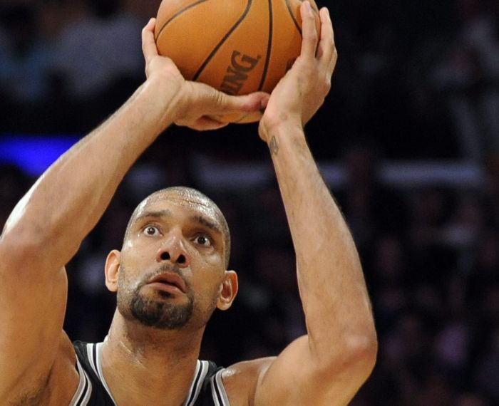 Prestes a completar 36 anos, Tim Duncan ajudou o San Antonio pela sexta vez a ser a melhor campanha da Conferência Oeste na temporada regular da NBA | Paul Buck/EFE